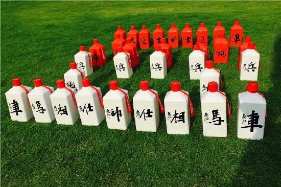 杜应红装置作品《中国棋酒》 (3).jpg